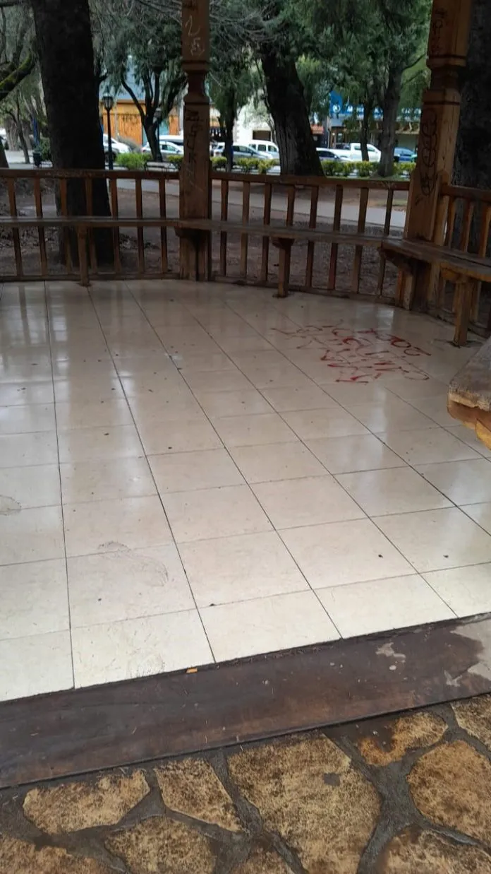 PLAZA-SARMIENTO-1-696x1237