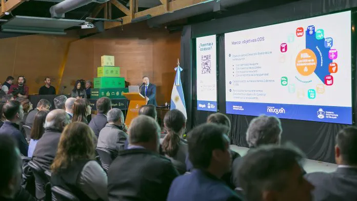 Presentacion-EDIFICAMOS-NEUQUEN_2203-696x392