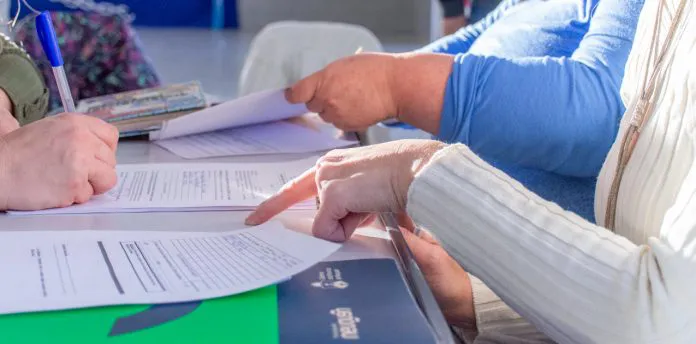 web-Escuela-N°-366-de-Colonia-Nueva-Esperanza-becas-1-696x344