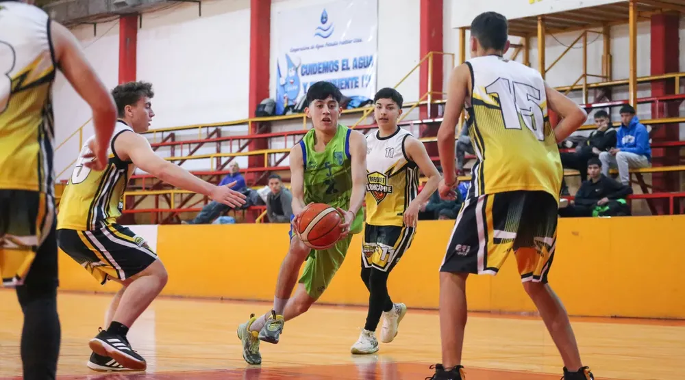WEB básquetbol Sub-17 y el fútbol Sub-16 buscan a sus campeones -WA0022 (1)