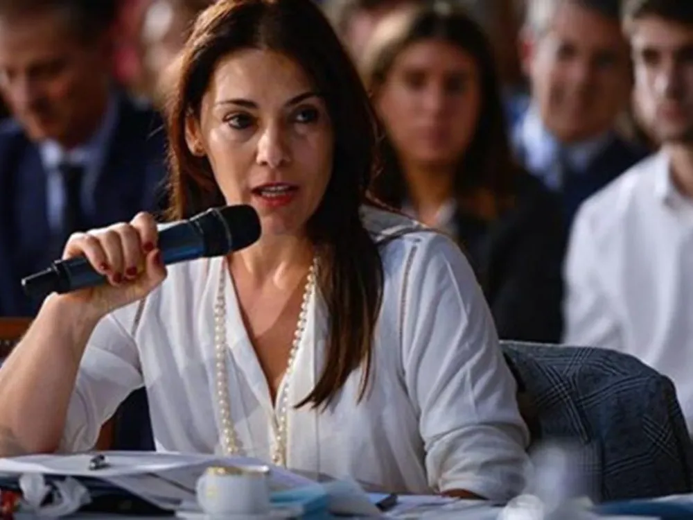 pJ50pUUja_2000x1500__1