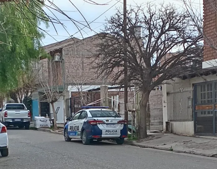 Policia-696x542