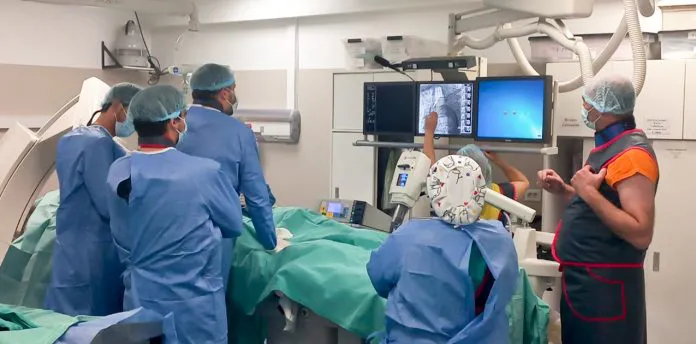 web-Primera-Diseccion-Aortica-tipo-B-espontanea-en-emergencia-tratada-con-endoprotesis-696x344