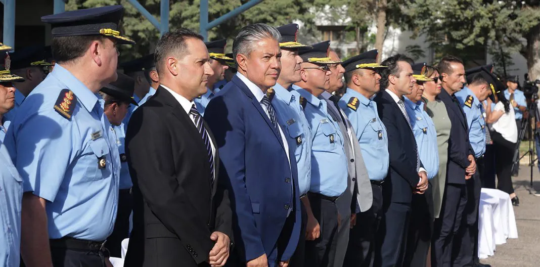 Web...Acto-de-la-policia-Gobernador-Rolando-Figueroa-7V0A3996-1068x528