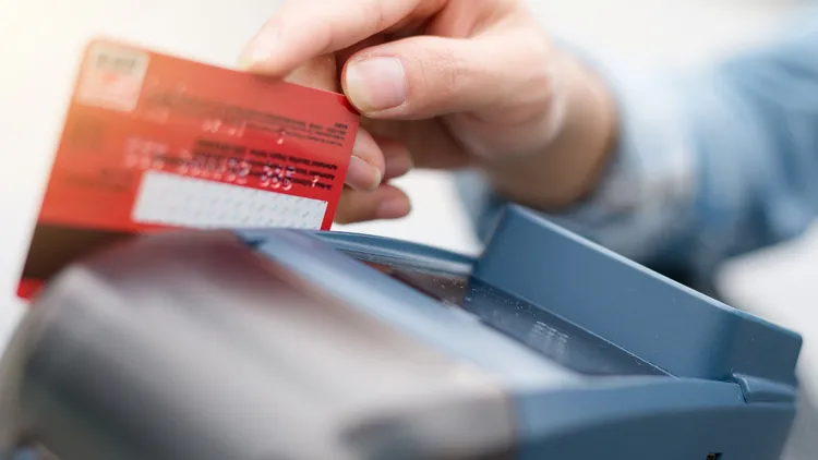 las-diez-ventajas-de-usar-tarjeta-debito