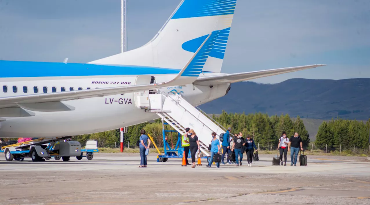 web-LLEGADA-DEL-PRIMER-VUELO-COMERCIAL-AL-AEROPUERTO-CHAPELCO