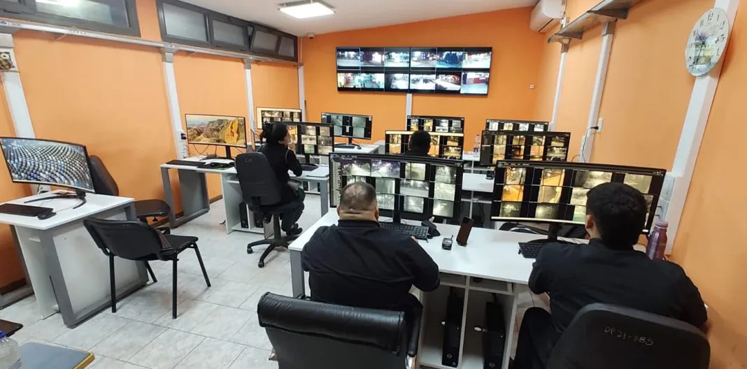 Web...Centro-de-monitoreo-de-San-Martin-de-los-Andes-2-1068x528