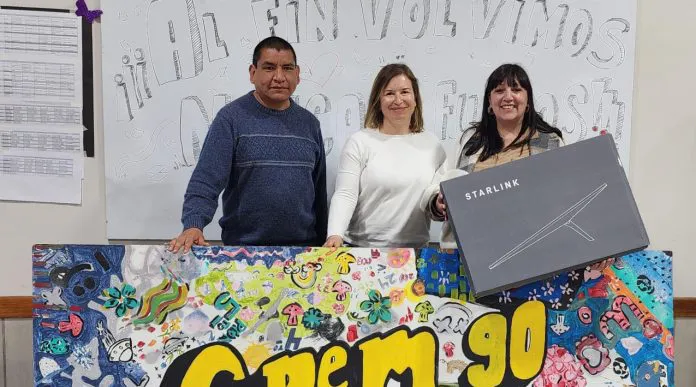 web-conectividad-CPEM-90-de-Villa-Pehuenia-696x387