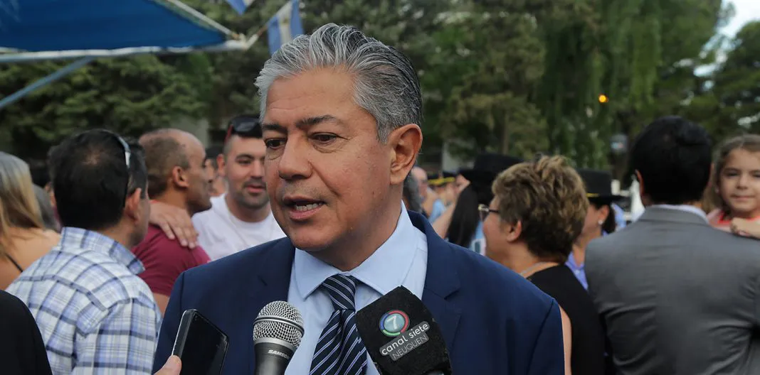 Web...Acto-de-la-policia-Gobernador-Rolando-Figueroa-7V0A4111-1-1068x528