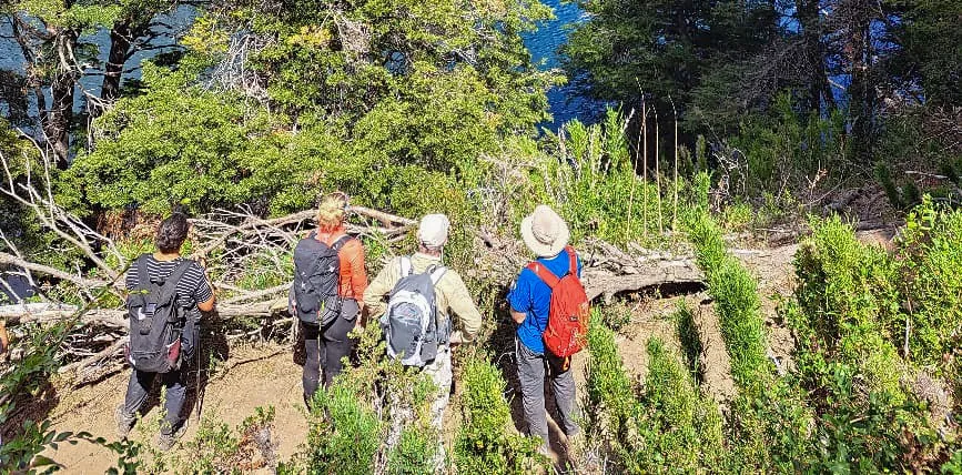 WEB-Expertos-franceses-de-senderismo-visitaron-el-sur-neuquino7