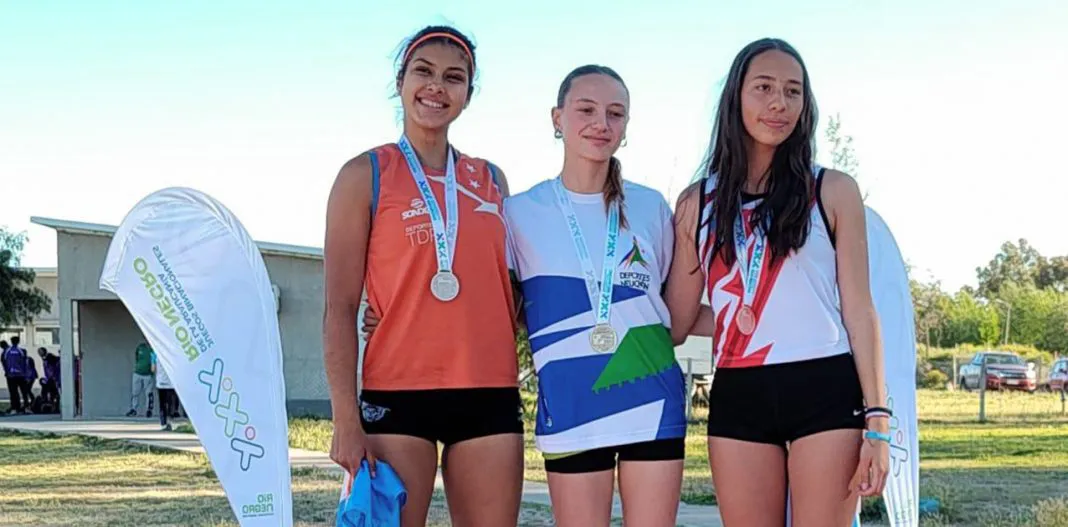web-dos-primeros-oros-en-los-Juegos-de-la-Araucania-0050-1111-1068x527