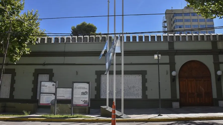 web-bandera-a-media-asta-2-1068x527