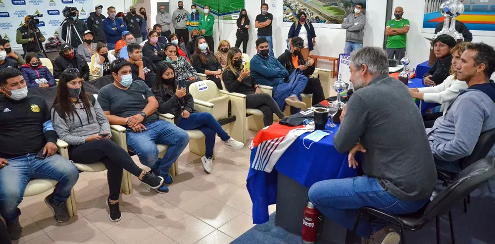 Web...BECAS-DEPORTIVA-conferencia-1
