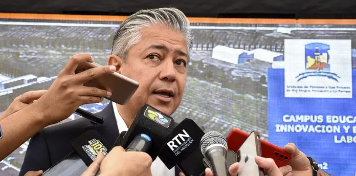 web-Rolando-Figueroa__SIP8578-696x344