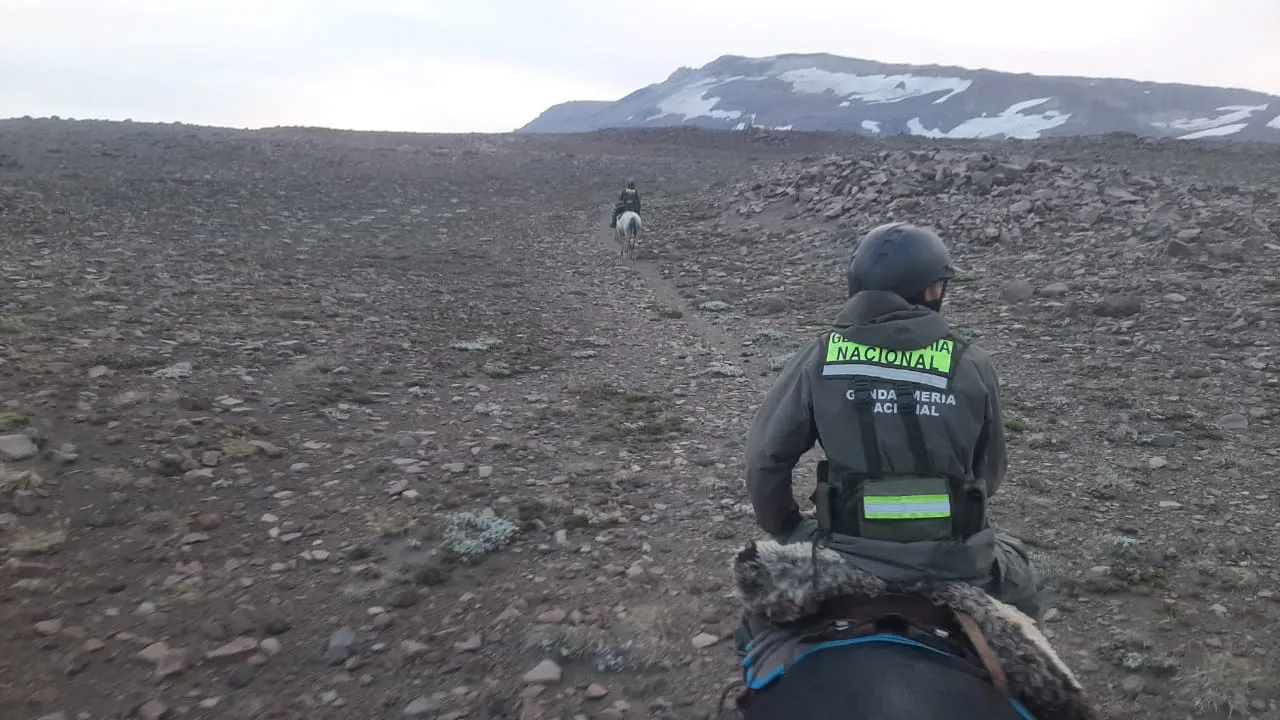 NEUQUEN-RESCATE-VOLCAN (2)