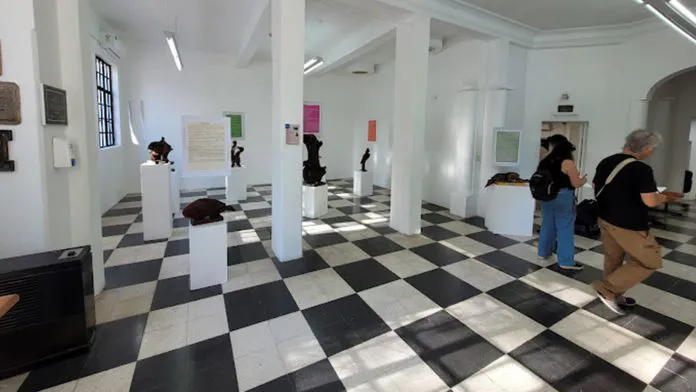 web-exposiciones-2-696x392