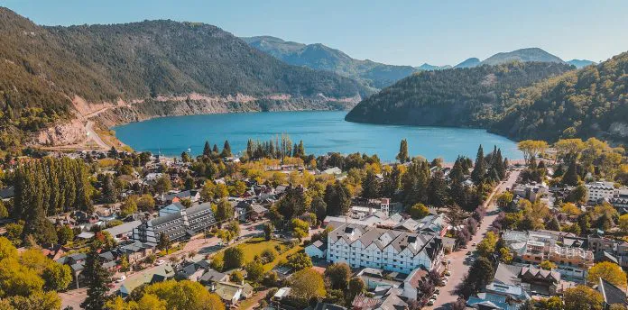 WEB-San-Martin-de-los-Andes-entre-los-destinos-mas-elegidos-durante-el-finde-largo-696x344