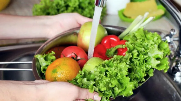 WEB-lavado-de-frutas-y-verduras-696x387