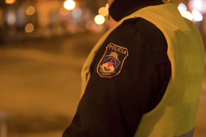 Policia1-696x464