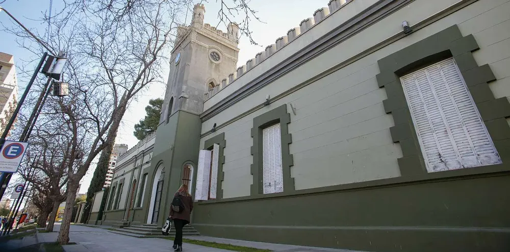 WEB-Frente-de-casa-de-gobierno_9823