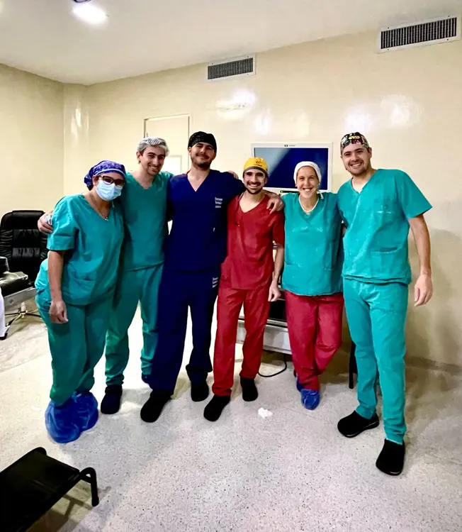 equipo quirurgico clinica