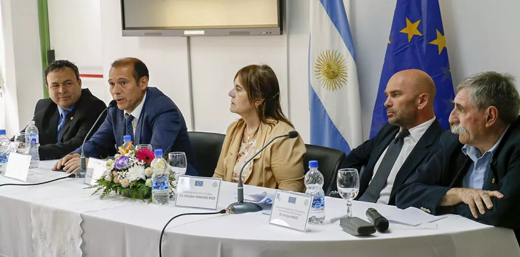WEB-Gutierrez-con-embajadores-de-la-UE-en-la-UNCO-87521-1024x506