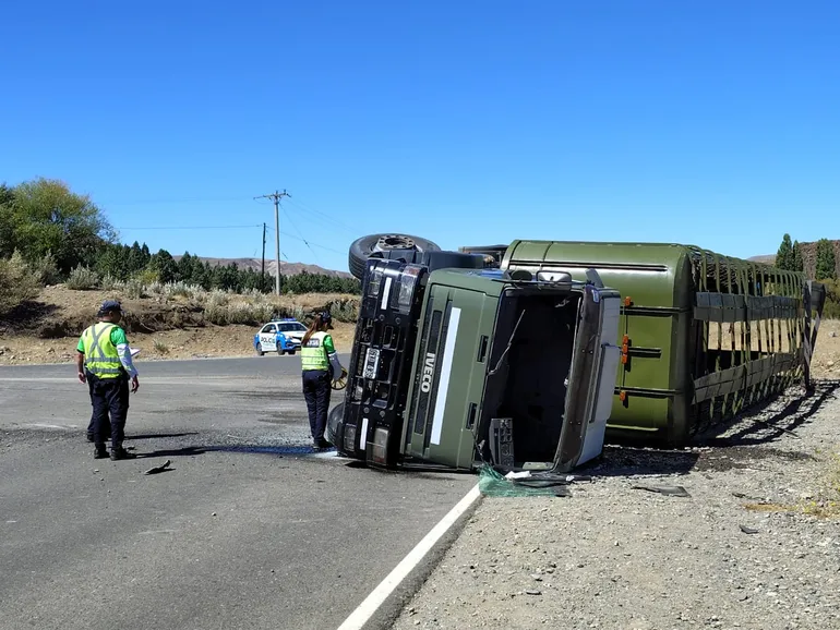 vuelco-camion-del-ejercitojfif
