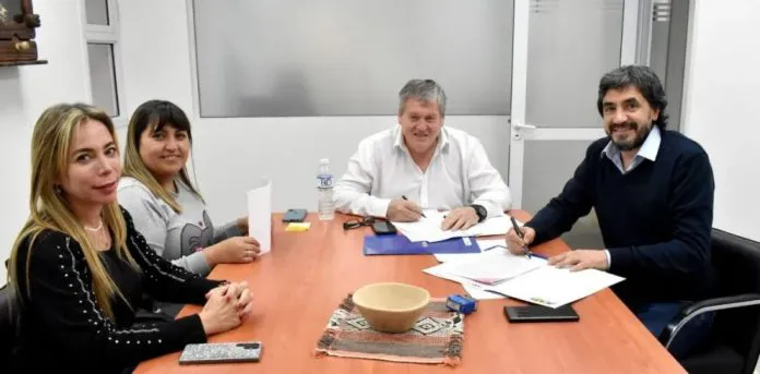 WhatsApp-Image-2023-11-02-at-22.42.15-696x343