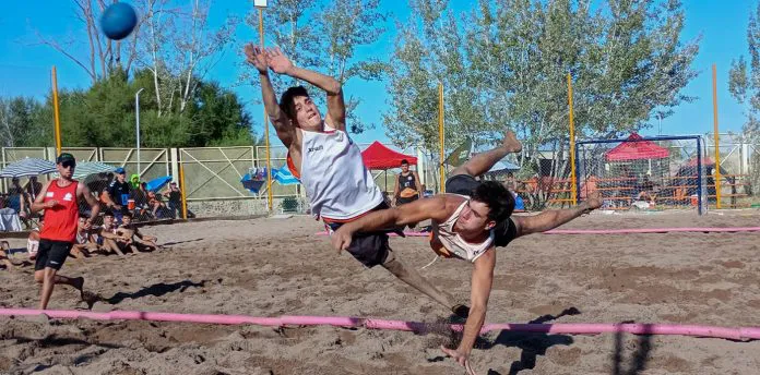 WEB-Beach-Handball-696x344